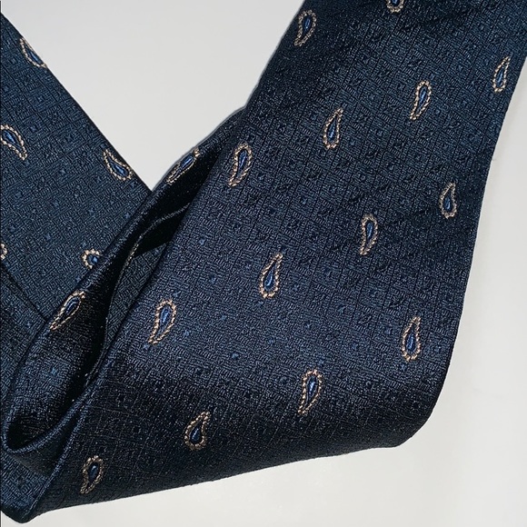 Oscar de la Renta Couture tie - Picture 6 of 6